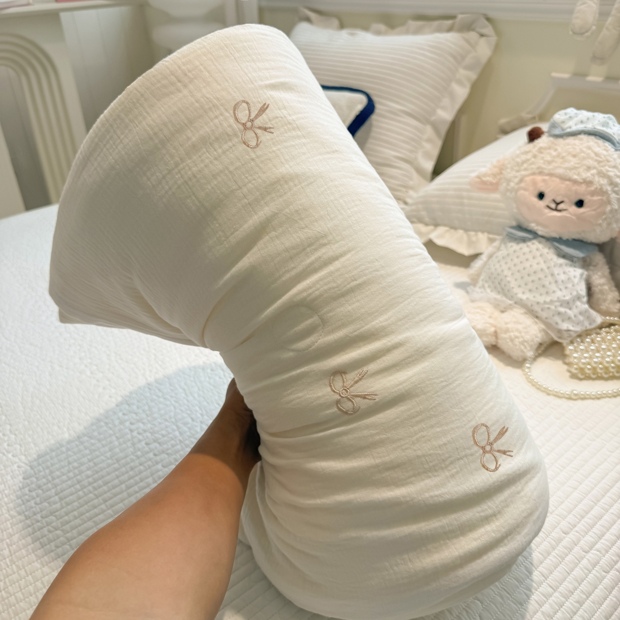 91家纺网 家纺一手货源 找家纺 盼季家纺 2026新款高品质A类木棉皱皱纱小清新刺绣夏被 小清新刺绣夏被-蝴蝶结