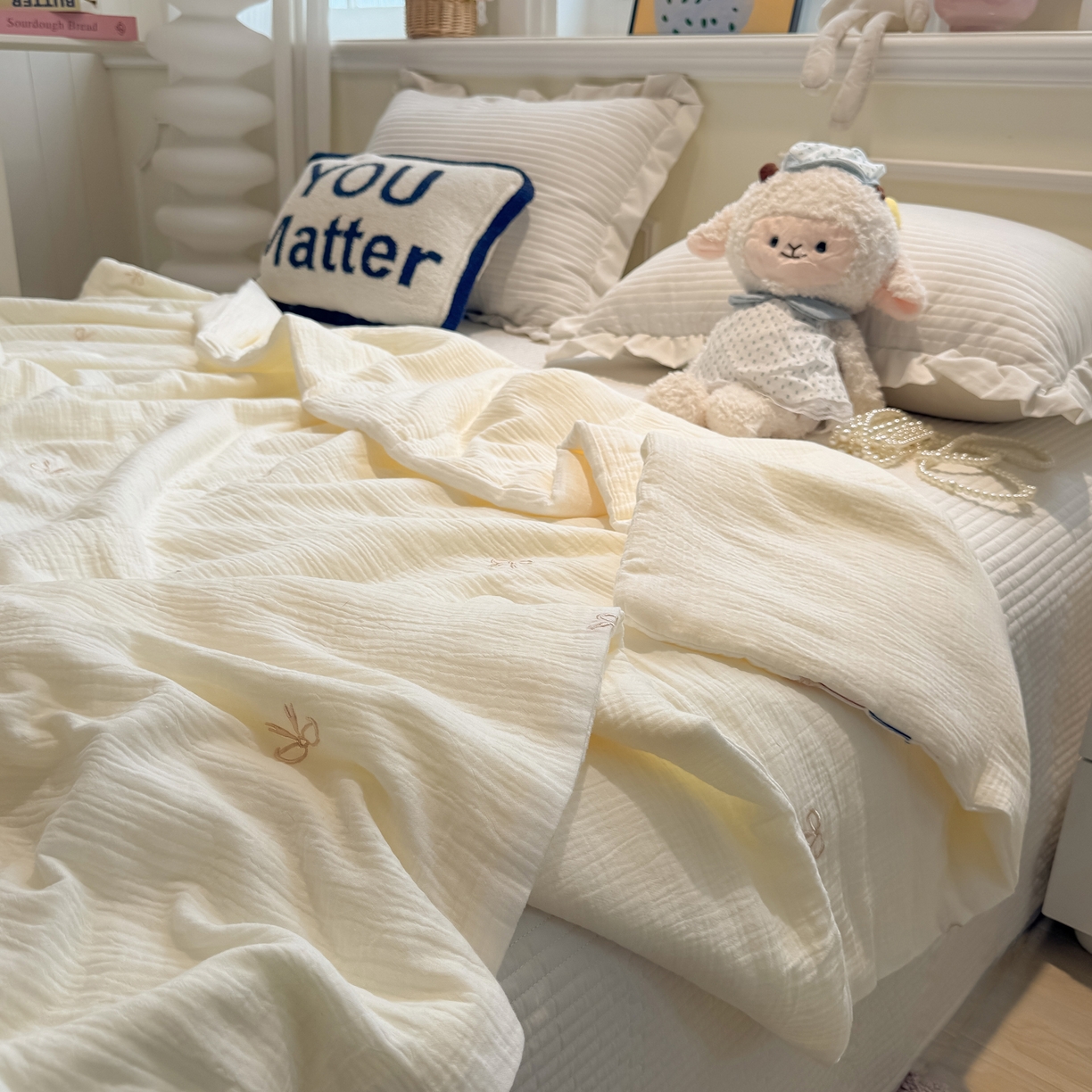 91家纺网 家纺一手货源 找家纺 盼季家纺 2026新款高品质A类木棉皱皱纱小清新刺绣夏被 小清新刺绣夏被-蝴蝶结