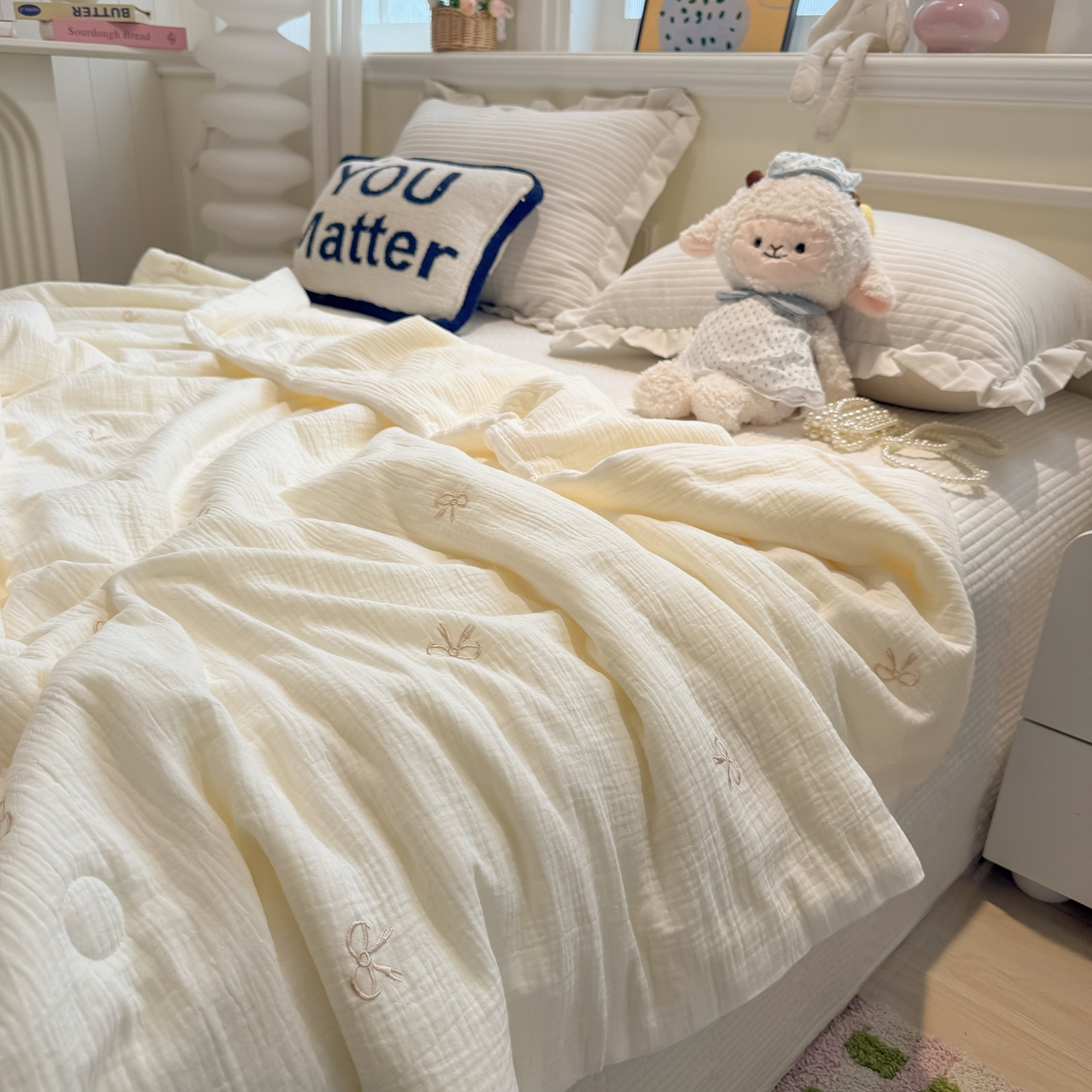 91家纺网 家纺一手货源 找家纺 盼季家纺 2026新款高品质A类木棉皱皱纱小清新刺绣夏被 小清新刺绣夏被-蝴蝶结