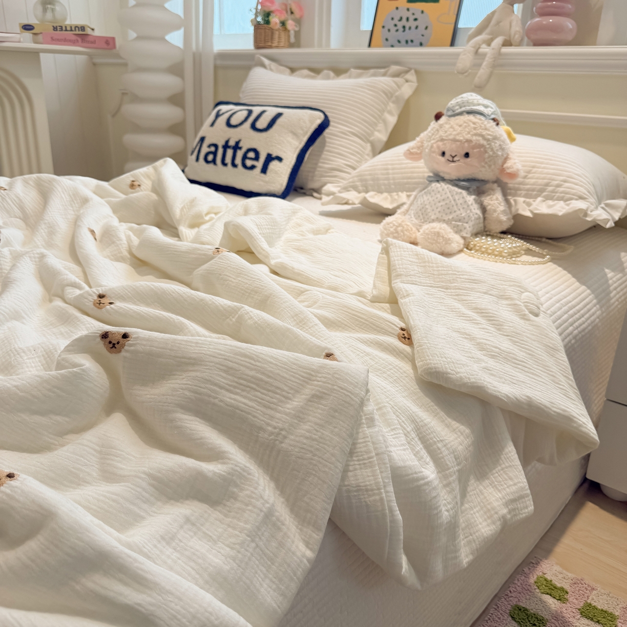 91家纺网 家纺一手货源 找家纺 盼季家纺 2026新款高品质A类木棉皱皱纱小清新刺绣夏被 小清新刺绣夏被-小熊