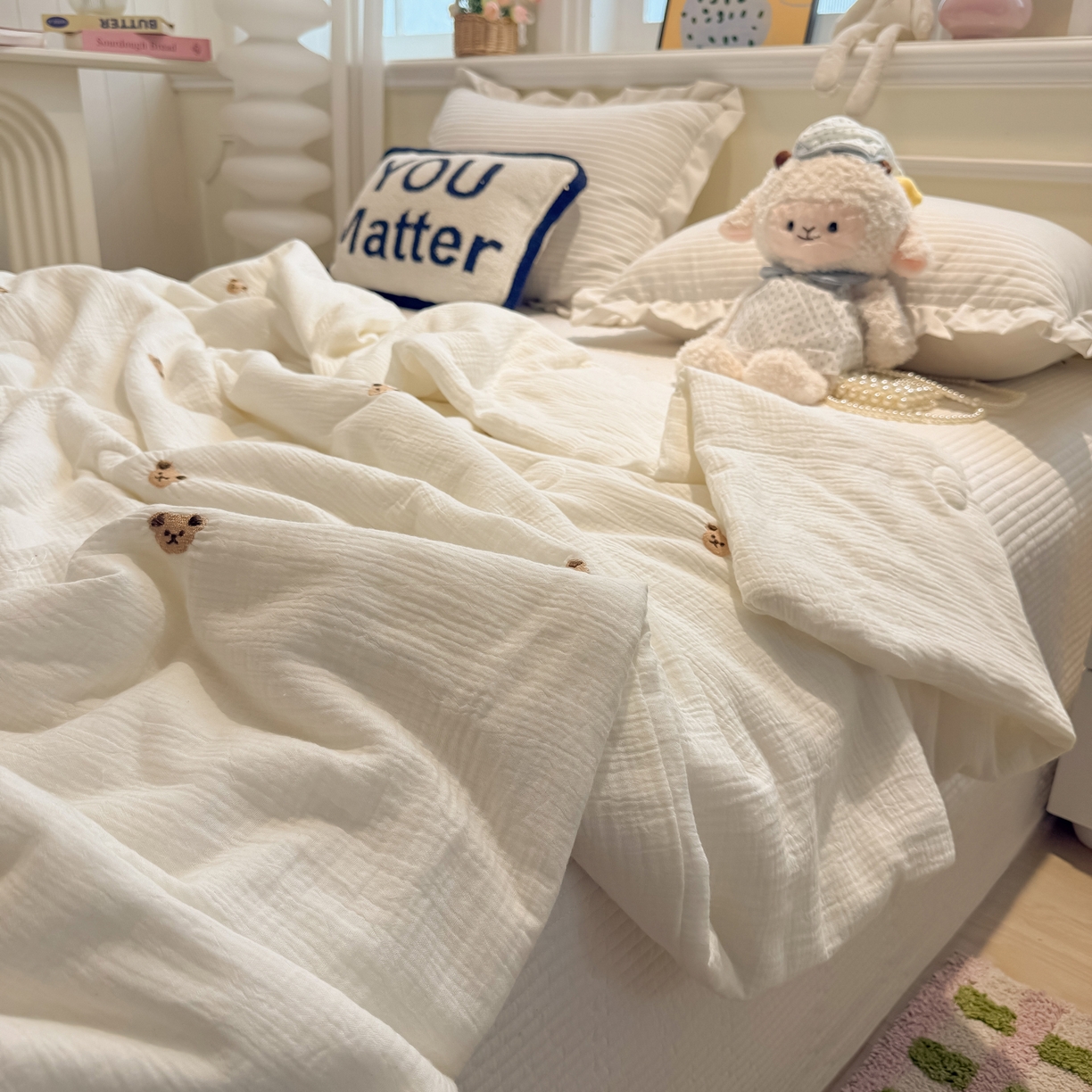 91家纺网 家纺一手货源 找家纺 盼季家纺 2026新款高品质A类木棉皱皱纱小清新刺绣夏被 小清新刺绣夏被-小熊