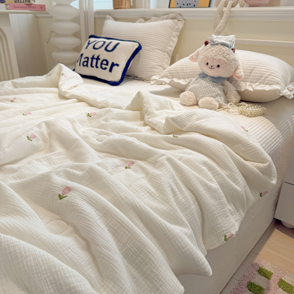 91家纺网 家纺一手货源 找家纺 盼季家纺 2026新款高品质A类木棉皱皱纱小清新刺绣夏被 小清新刺绣夏被-郁金香