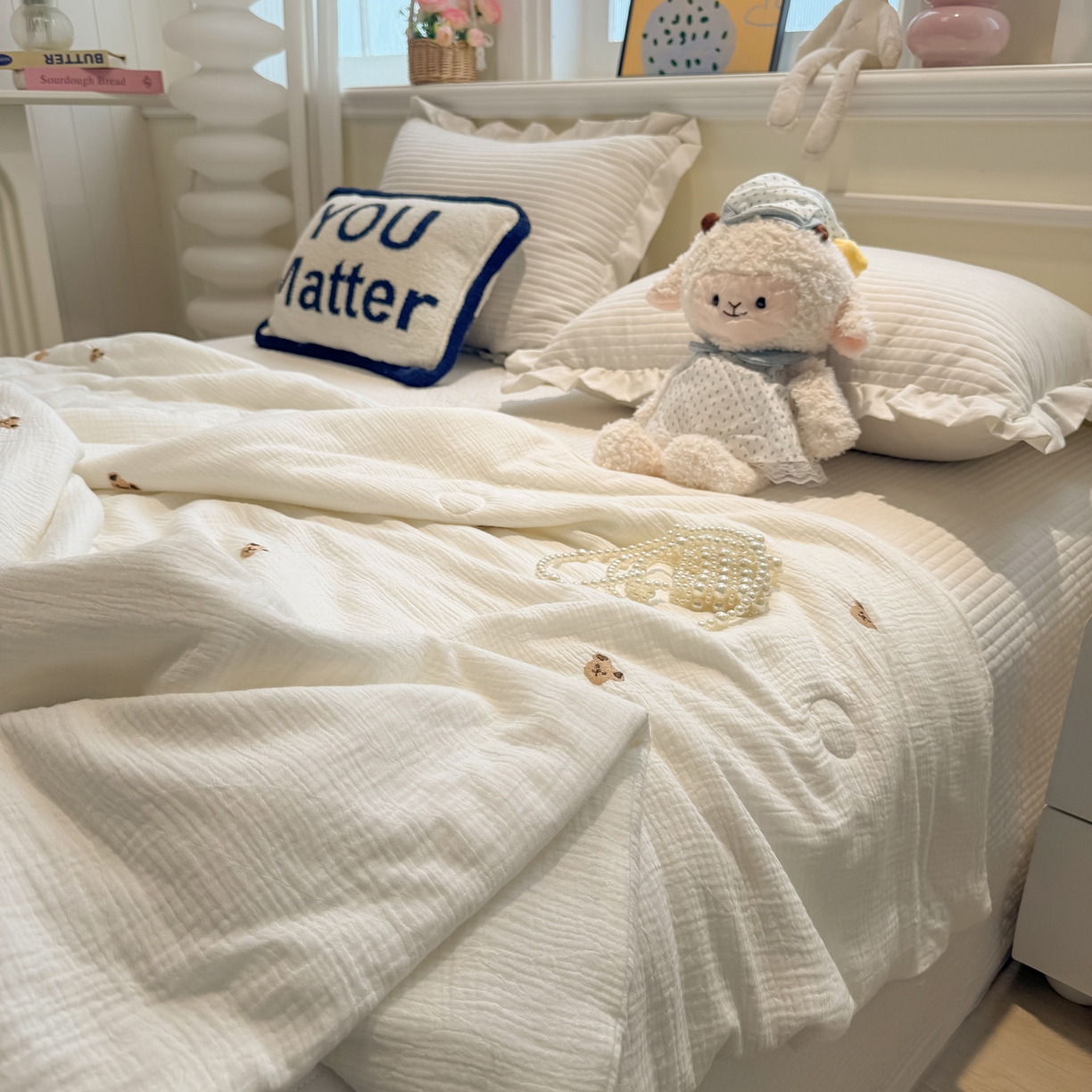 91家纺网 家纺一手货源 找家纺 盼季家纺 2026新款高品质A类木棉皱皱纱小清新刺绣夏被 小清新刺绣夏被-小熊