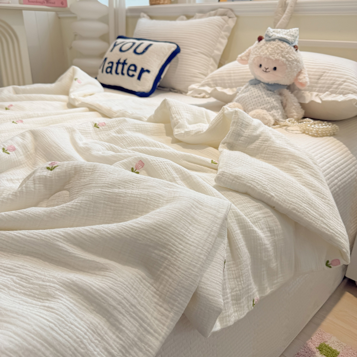 91家纺网 家纺一手货源 找家纺 盼季家纺 2026新款高品质A类木棉皱皱纱小清新刺绣夏被 小清新刺绣夏被-郁金香