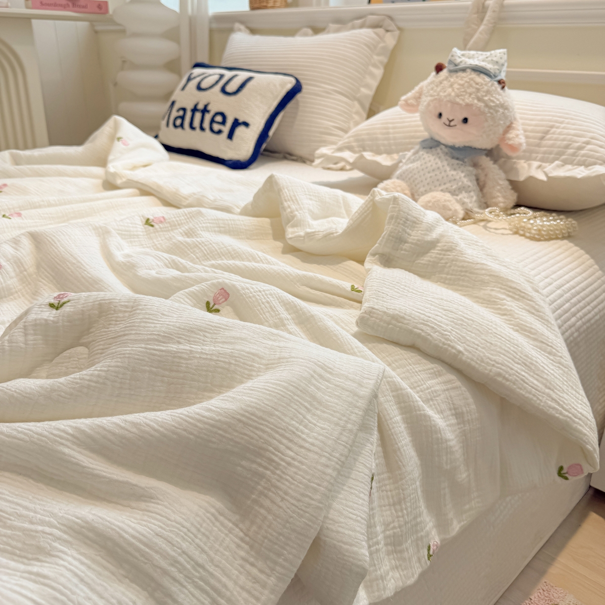 91家纺网 家纺一手货源 找家纺 盼季家纺 2026新款高品质A类木棉皱皱纱小清新刺绣夏被 小清新刺绣夏被-郁金香