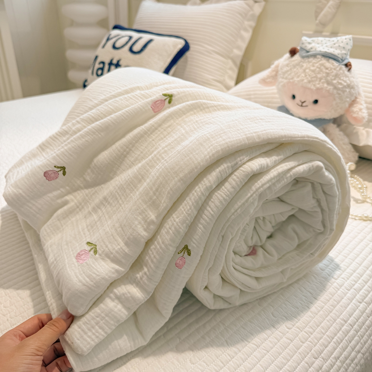 91家纺网 家纺一手货源 找家纺 盼季家纺 2026新款高品质A类木棉皱皱纱小清新刺绣夏被 小清新刺绣夏被-郁金香