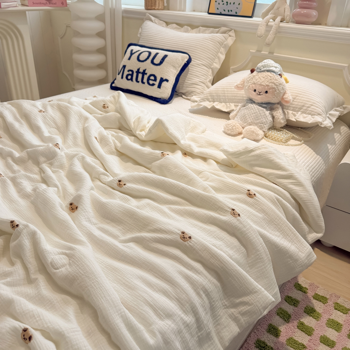 91家纺网 家纺一手货源 找家纺 盼季家纺 2026新款高品质A类木棉皱皱纱小清新刺绣夏被 小清新刺绣夏被-小熊