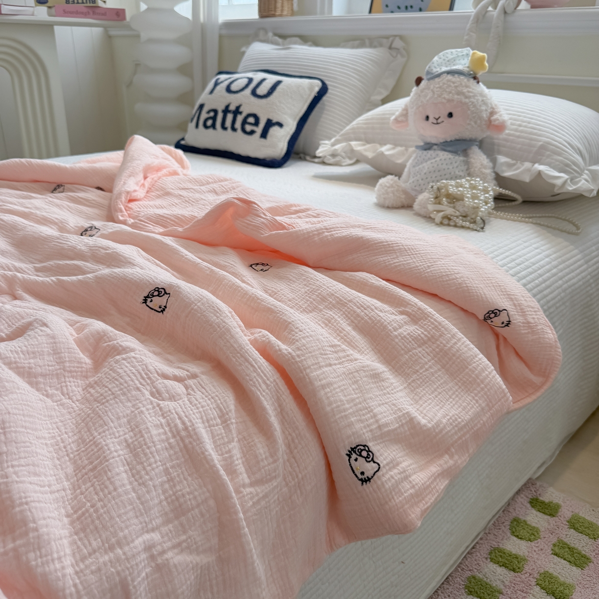 91家纺网 家纺一手货源 找家纺 盼季家纺 2026新款高品质A类木棉皱皱纱小清新刺绣夏被 小清新刺绣夏被-小KT