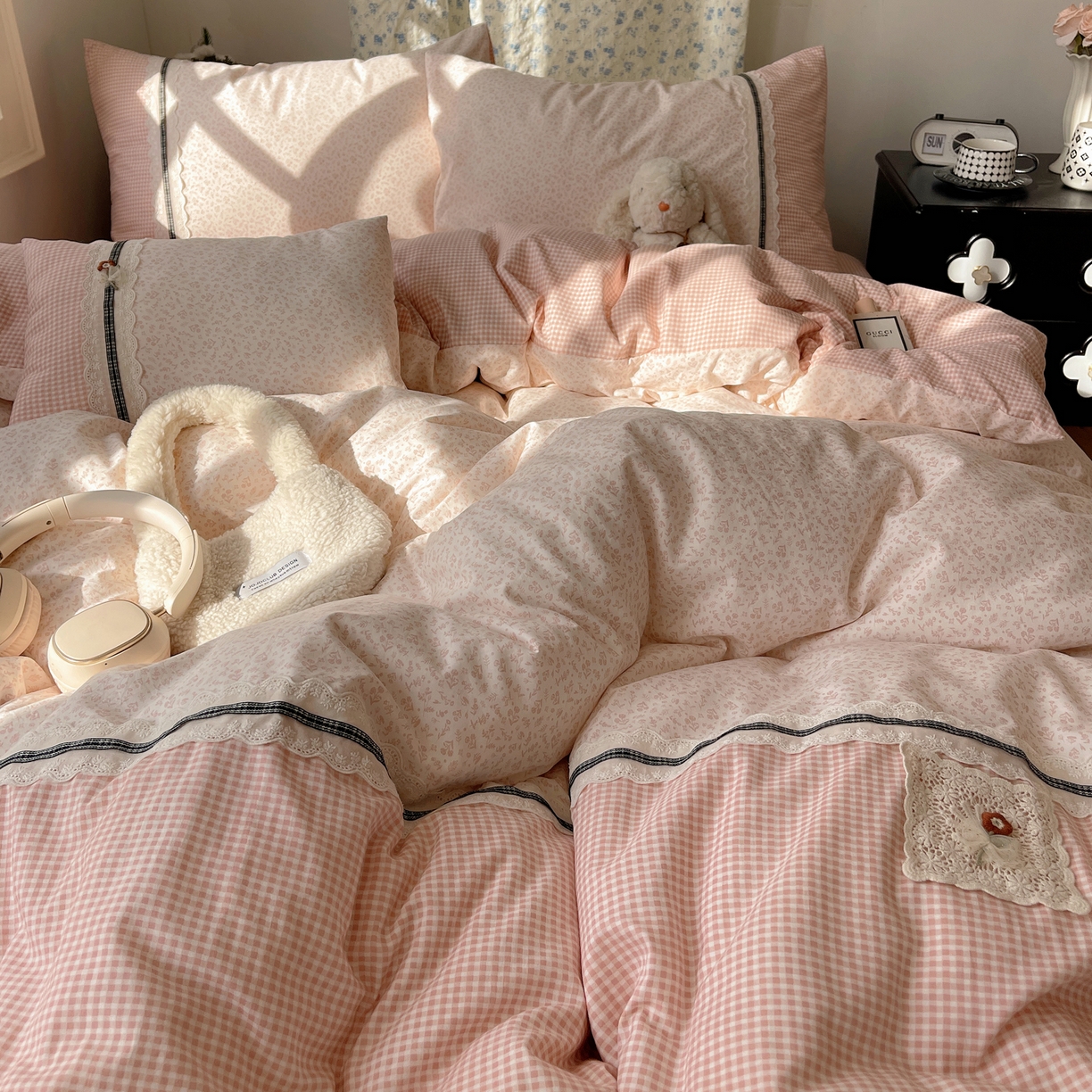 91家纺网 家纺一手货源 找家纺 栩裕纺织 2026新款仿棉水洗棉四件套 花漾格调-嫩粉