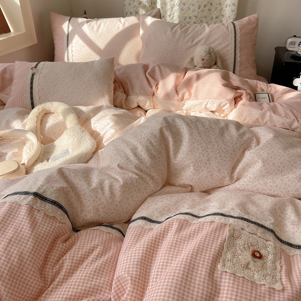 91家纺网 家纺一手货源 找家纺 栩裕纺织 2026新款仿棉水洗棉四件套 花漾格调-嫩粉