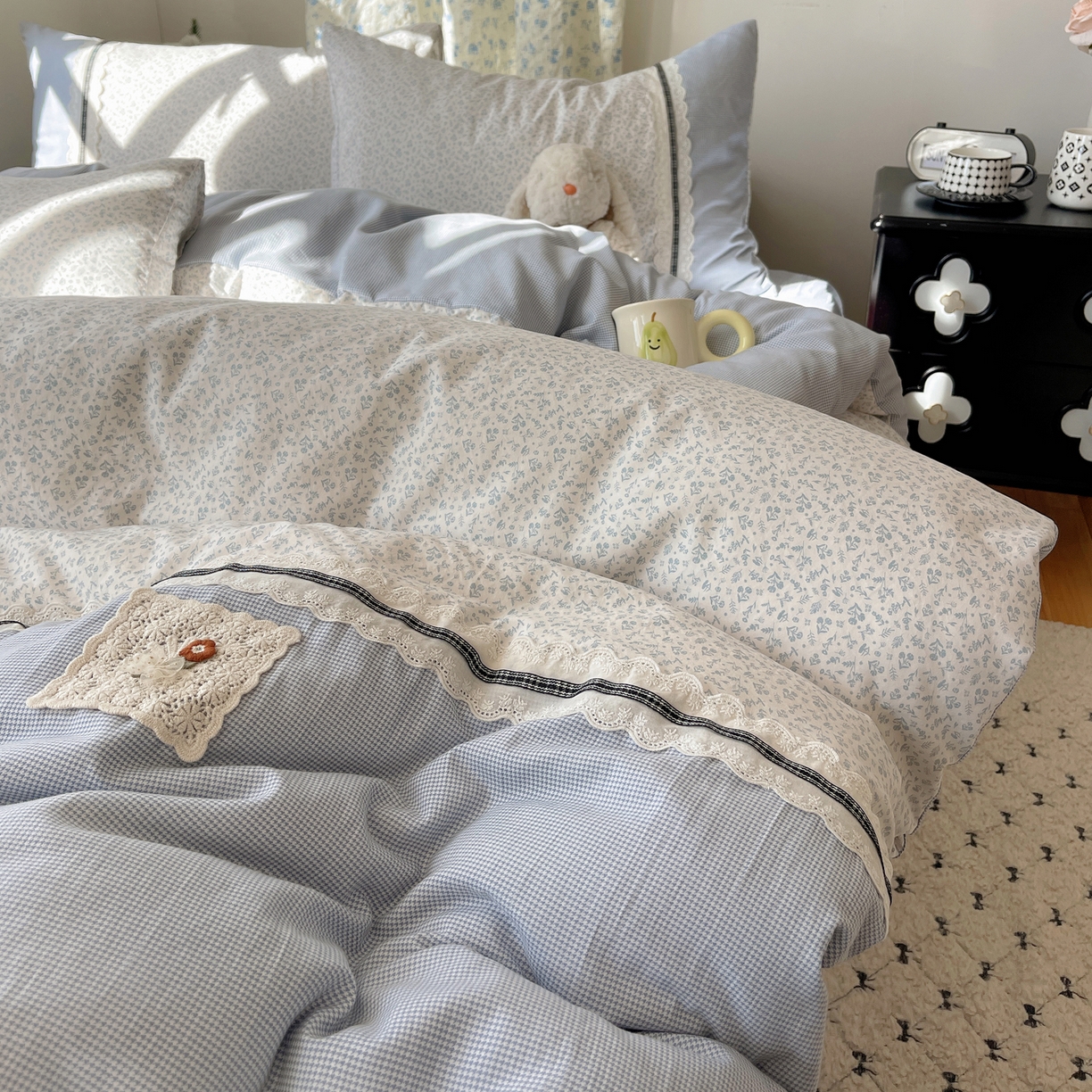 91家纺网 家纺一手货源 找家纺 栩裕纺织 2026新款仿棉水洗棉四件套 花漾格调-雾蓝