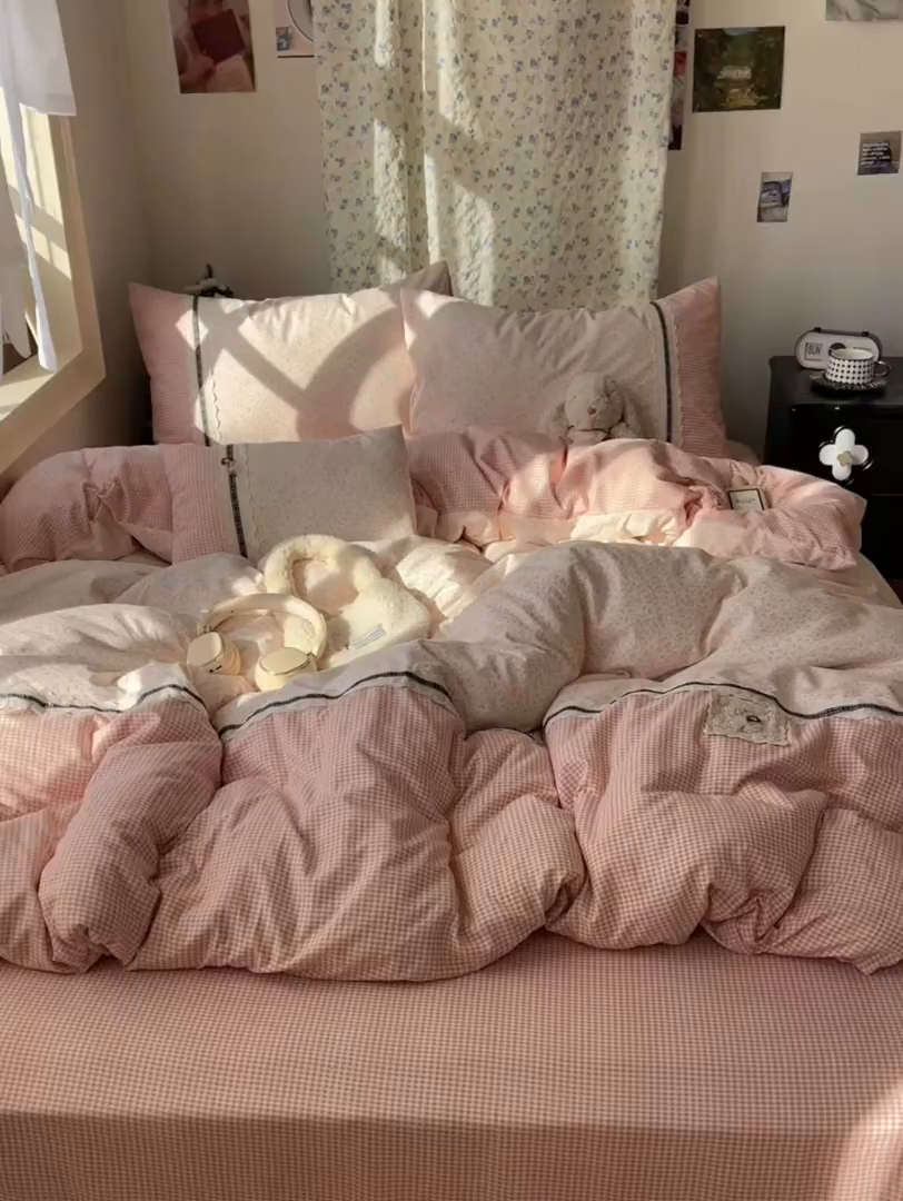 91家纺网 家纺一手货源 找家纺 栩裕纺织 2026新款仿棉水洗棉四件套 花漾格调-嫩粉