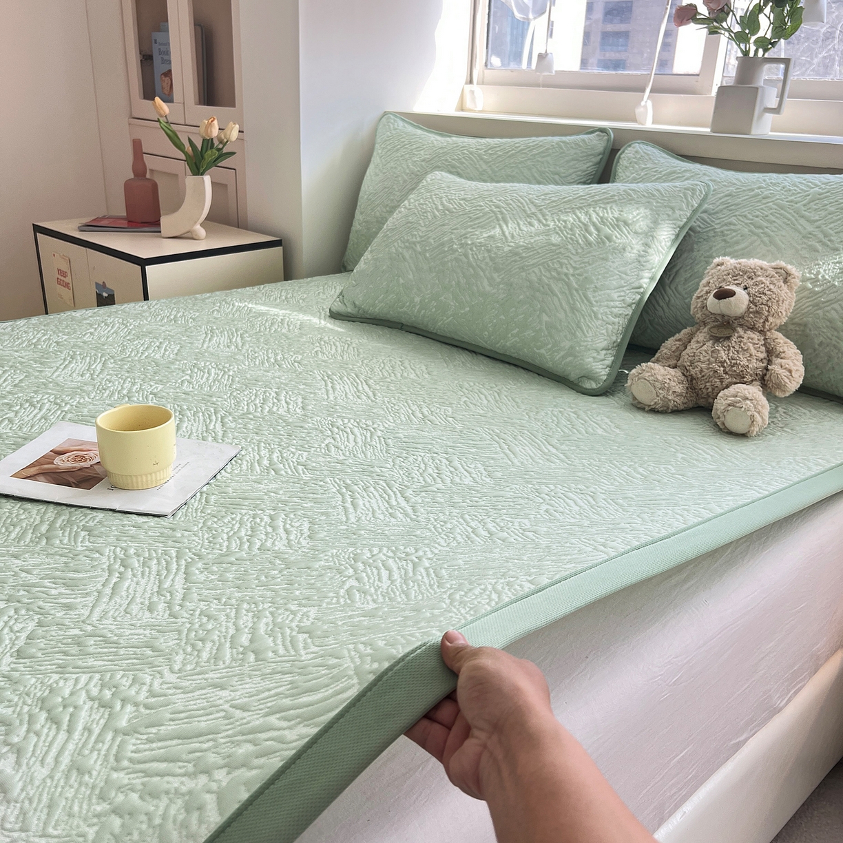 91家纺网 家纺一手货源 找家纺 能好家纺 2026新款高分子pe冰豆豆凉席床席款 轻奢绿