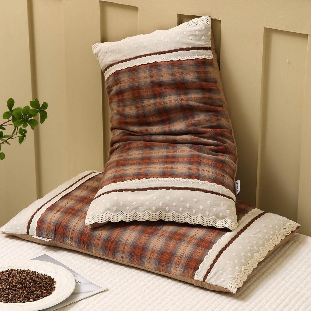 91家纺网 家纺一手货源 找家纺 梦叶草 2026新款全棉色织简约风条格荞麦枕芯 全棉色织简约条格荞麦枕-浅咖