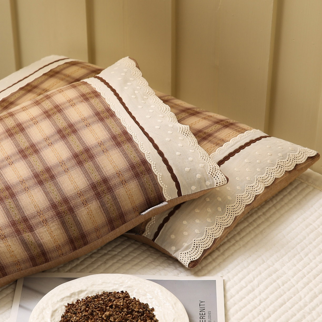 91家纺网 家纺一手货源 找家纺 梦叶草 2026新款全棉色织简约风条格荞麦枕芯 全棉色织简约条格荞麦枕-格调黄