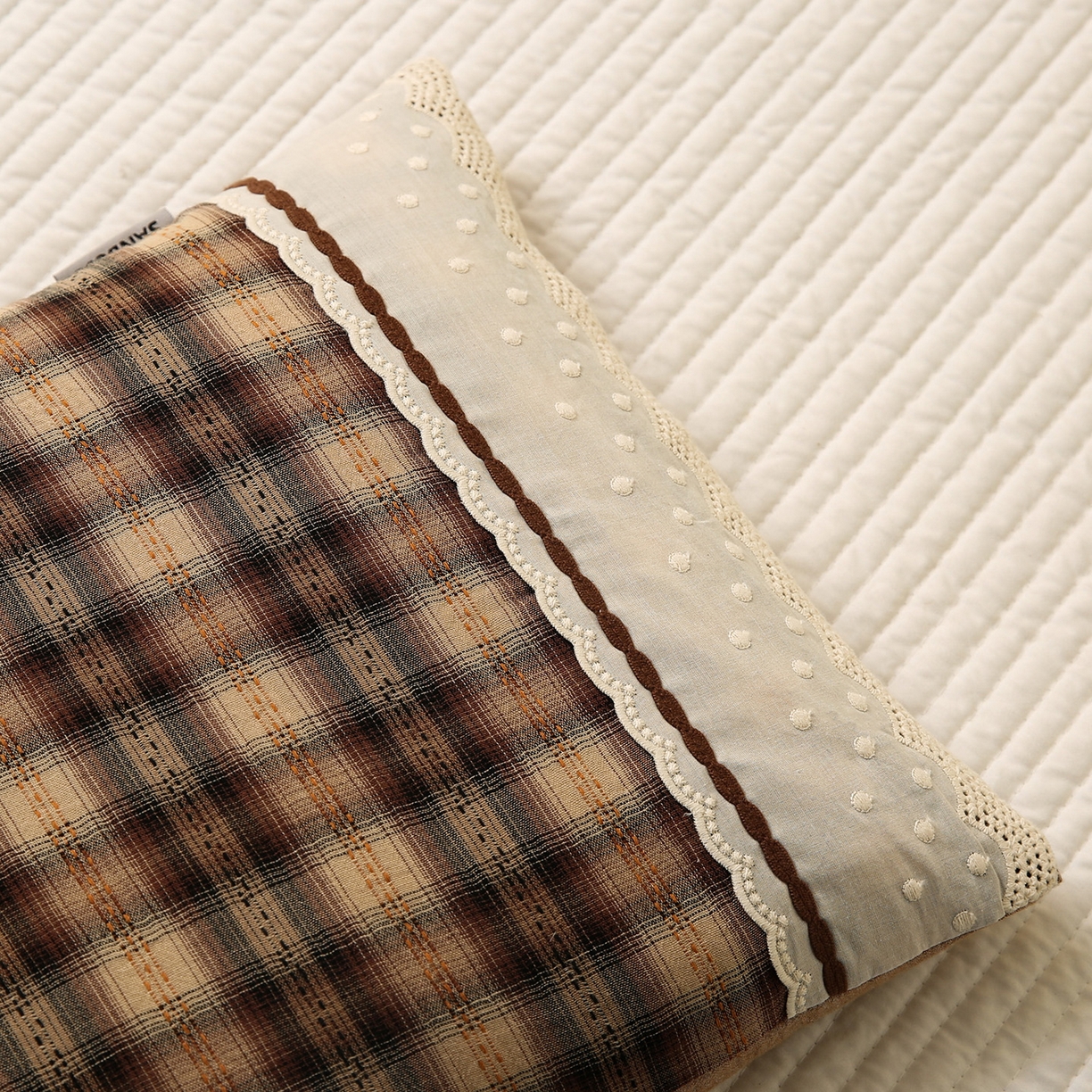 91家纺网 家纺一手货源 找家纺 梦叶草 2026新款全棉色织简约风条格荞麦枕芯 全棉色织简约条格荞麦枕-格调深咖