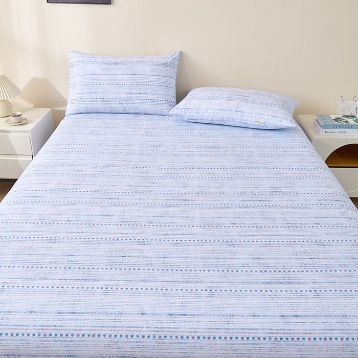 91家纺网 家纺一手货源 找家纺 居美良品 2026新款100%全棉A类新疆棉数码印花纯棉老粗布床单凉席二三件套 蓝调恋曲