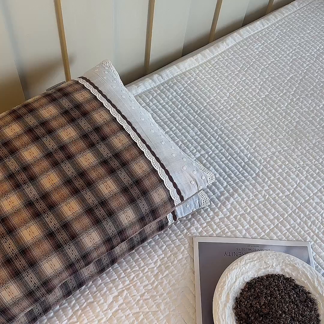 91家纺网 家纺一手货源 找家纺 梦叶草 2026新款全棉色织简约风条格荞麦枕芯 全棉色织简约条格荞麦枕-格调深咖
