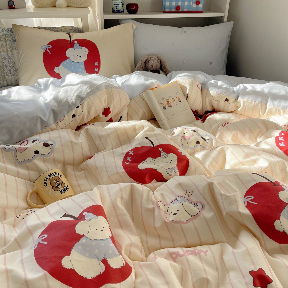 91家纺网 家纺一手货源 找家纺 栩裕纺织 2026新款全棉数码印花四件套 红苹果狗狗