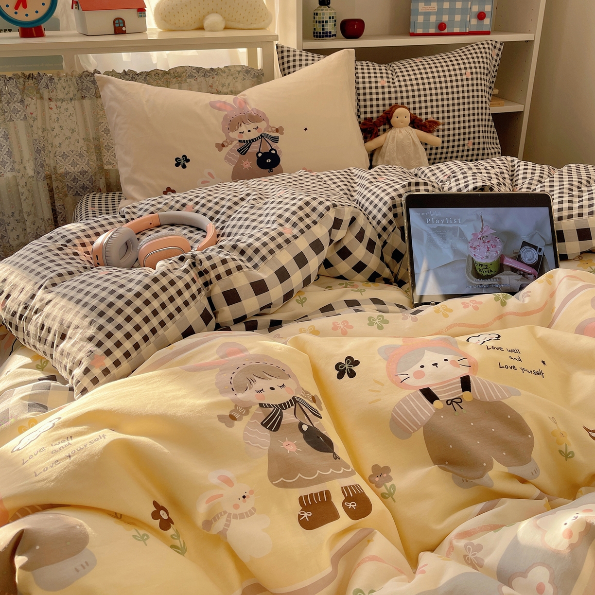 91家纺网 家纺一手货源 找家纺 栩裕纺织 2026新款全棉数码印花四件套 害羞女孩