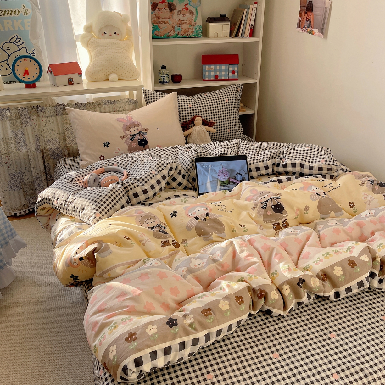 91家纺网 家纺一手货源 找家纺 栩裕纺织 2026新款全棉数码印花四件套 害羞女孩