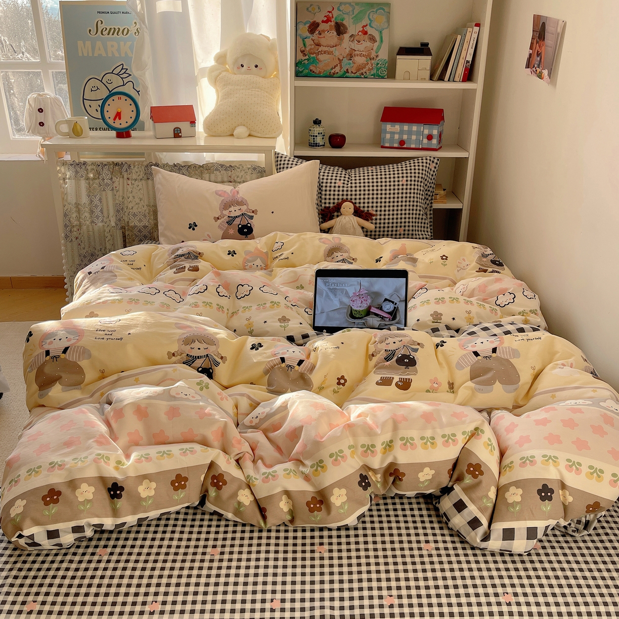 91家纺网 家纺一手货源 找家纺 栩裕纺织 2026新款全棉数码印花四件套 害羞女孩