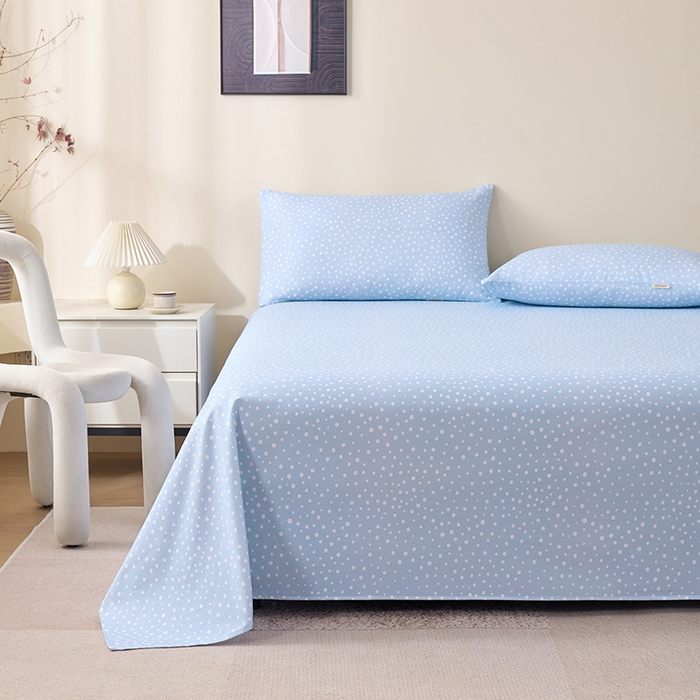 91家纺网 家纺一手货源 找家纺 居美良品 2026新款100%全棉A类新疆棉数码印花纯棉老粗布床单凉席二三件套 蓝湖梦境