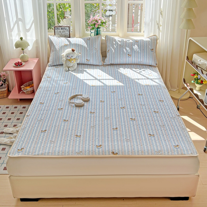 91家纺网 家纺一手货源 找家纺 卡普二店 2026新款A类锦氨凉感印花夏被四件套床盖凉席款--凉席床盖 木马童话