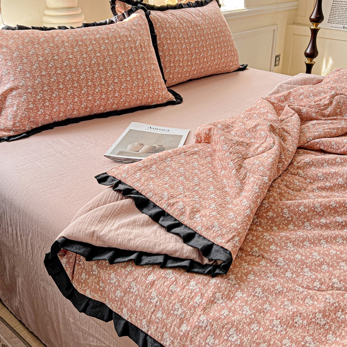 91家纺网 家纺一手货源 找家纺 人人爱家纺 2026新款赫本风花边夏被夏凉被空调被 罗曼