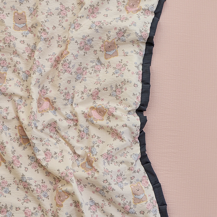 91家纺网 家纺一手货源 找家纺 人人爱家纺 2026新款赫本风花边夏被夏凉被空调被 花园里