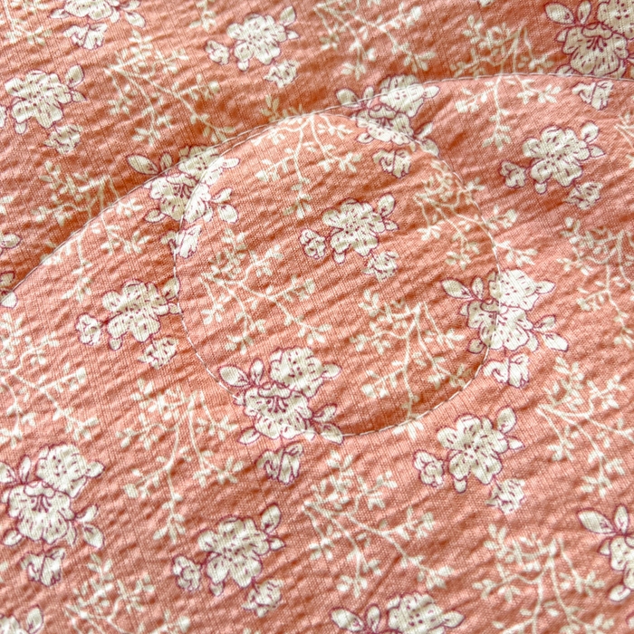 91家纺网 家纺一手货源 找家纺 人人爱家纺 2026新款赫本风花边夏被夏凉被空调被 罗曼