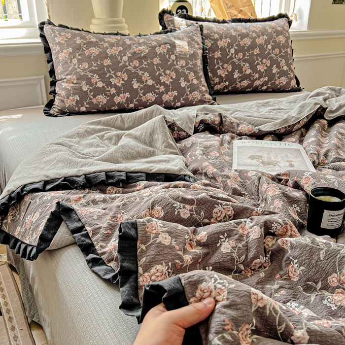 91家纺网 家纺一手货源 找家纺 人人爱家纺 2026新款赫本风花边夏被夏凉被空调被 塞纳河畔