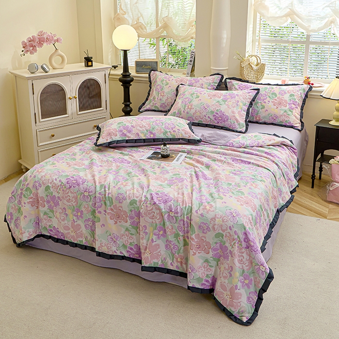 91家纺网 家纺一手货源 找家纺 人人爱家纺 2026新款赫本风花边夏被夏凉被空调被 紫韵斑斓