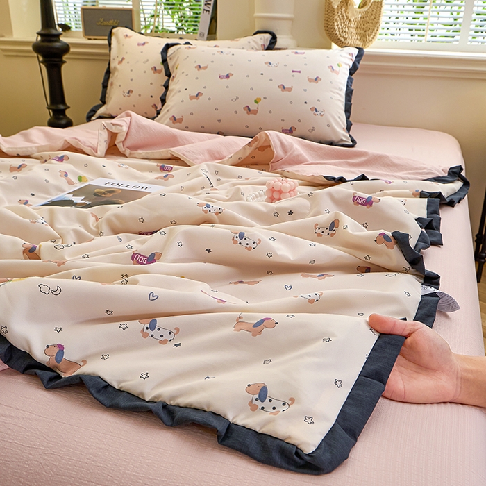 91家纺网 家纺一手货源 找家纺 人人爱家纺 2026新款赫本风花边夏被夏凉被空调被 狗狗乐园