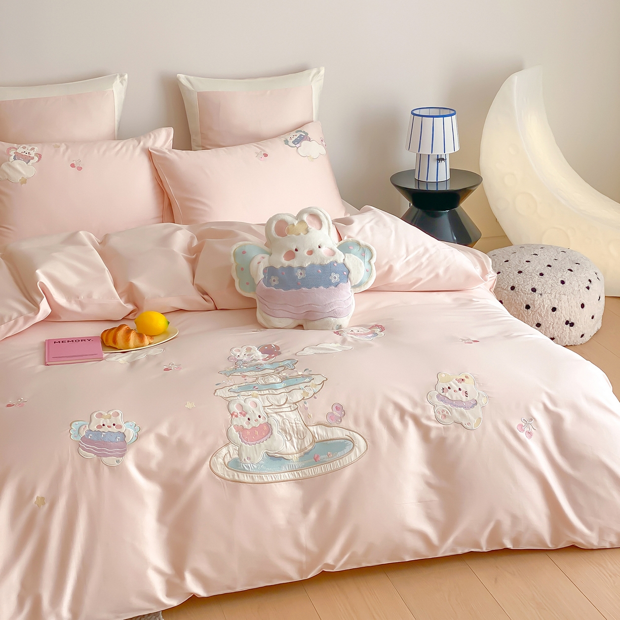 91家纺网 家纺一手货源 找家纺 （总）莎臣豹 2026新款100支新疆长绒棉精美立体贴布绣四件套-许愿池