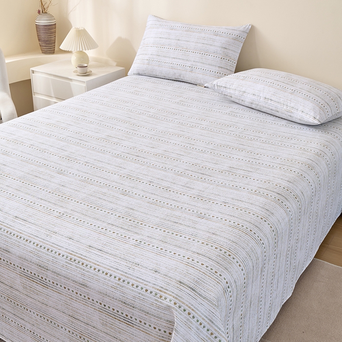 91家纺网 家纺一手货源 找家纺 居美良品 2026新款100%全棉A类新疆棉数码印花纯棉老粗布床单凉席二三件套 时光告白