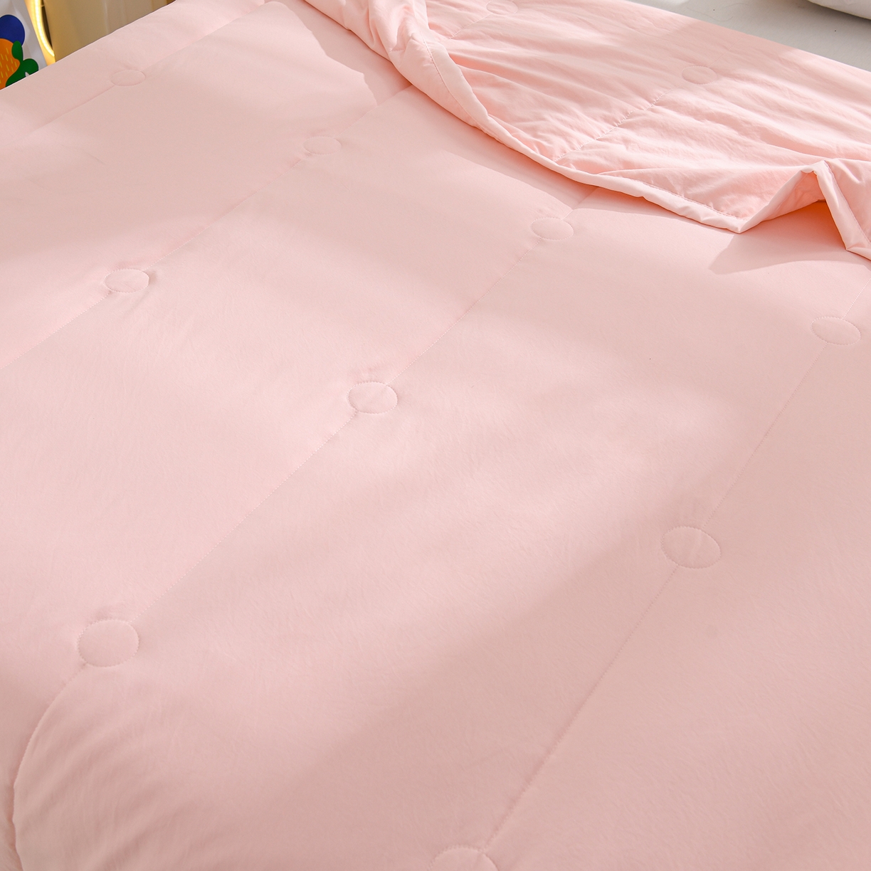 91家纺网 家纺一手货源 找家纺 羽涵家纺 2026新款磨毛水洗棉夏被夏凉被空调被 蜜桃粉