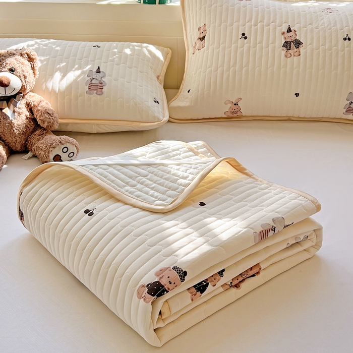 91家纺网 家纺一手货源 找家纺 卡普二店 2026新款A类锦氨凉感印花夏被四件套床盖凉席款--凉席床盖 奶咖萌宠