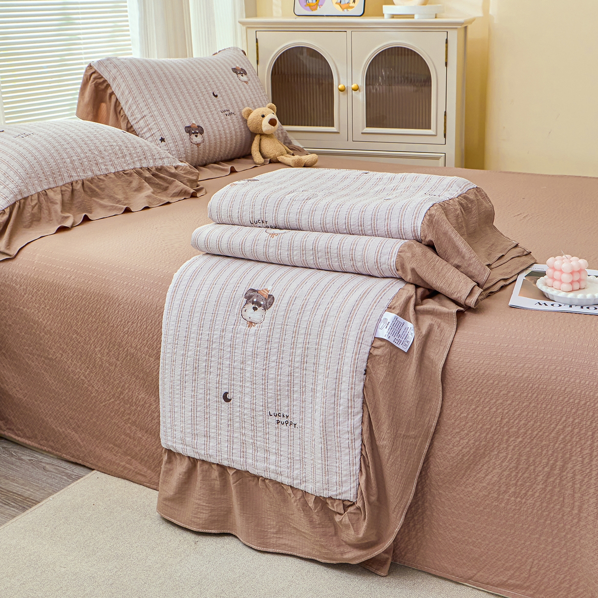 91家纺网 家纺一手货源 找家纺 人人爱家纺 2026新款泡芙纱欧式夏被夏凉被空调被四件套 紫色花语