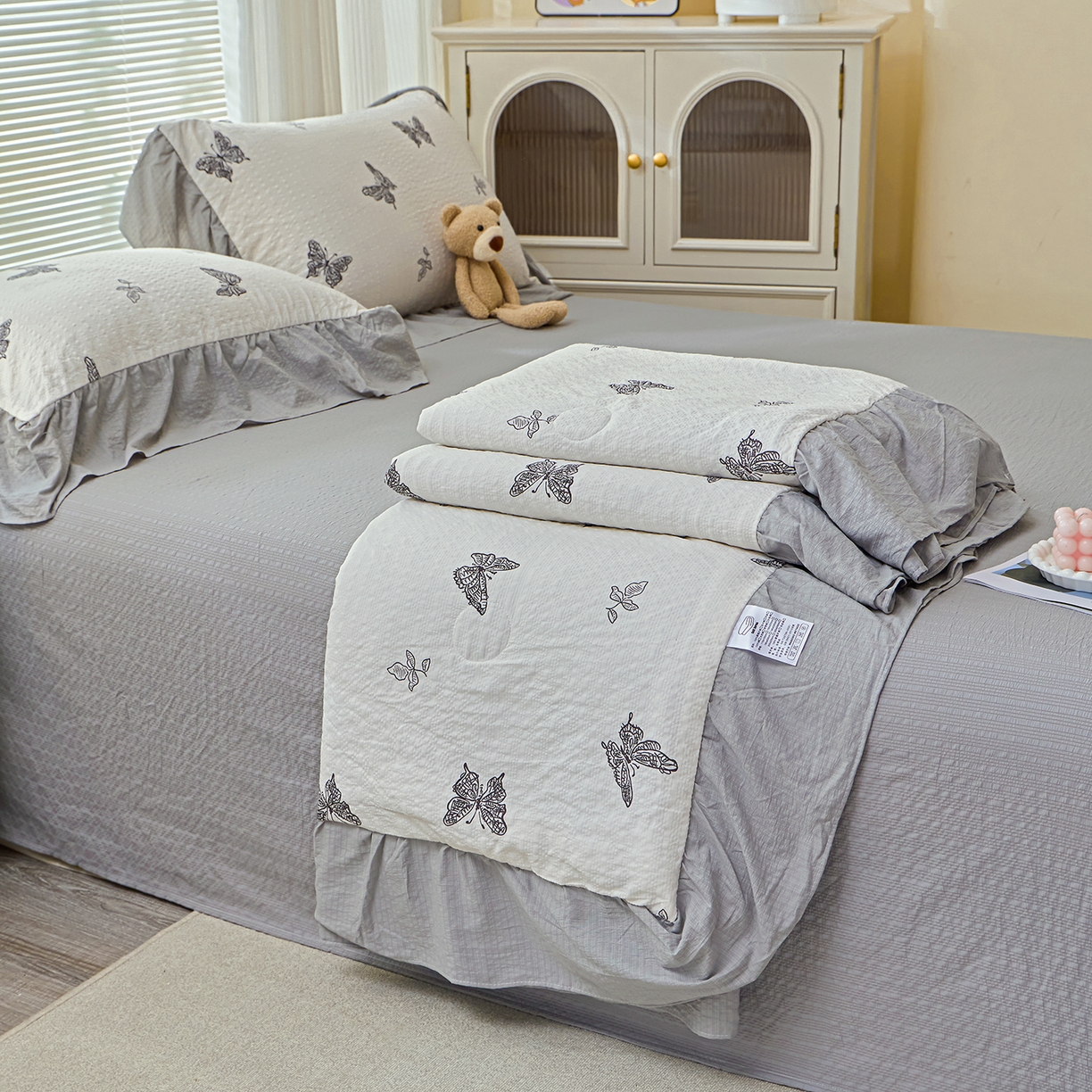 91家纺网 家纺一手货源 找家纺 （总）人人爱家纺 2026新款泡芙纱欧式夏被夏凉被空调被四件套