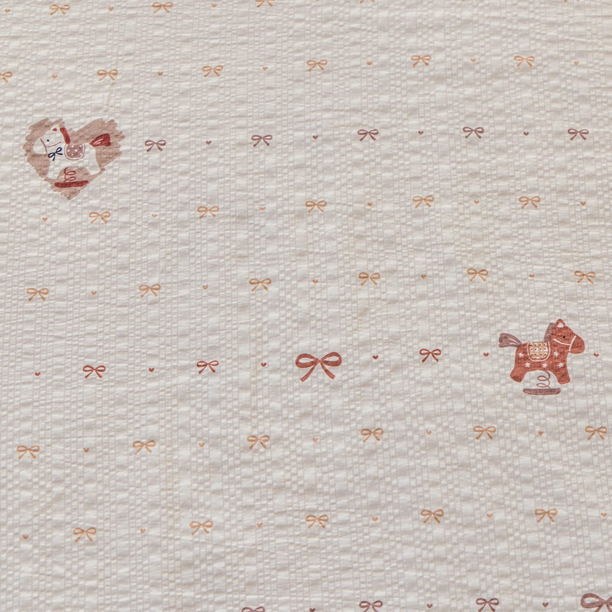 91家纺网 家纺一手货源 找家纺 人人爱家纺 2026新款泡芙纱欧式夏被夏凉被空调被四件套 木马甜心