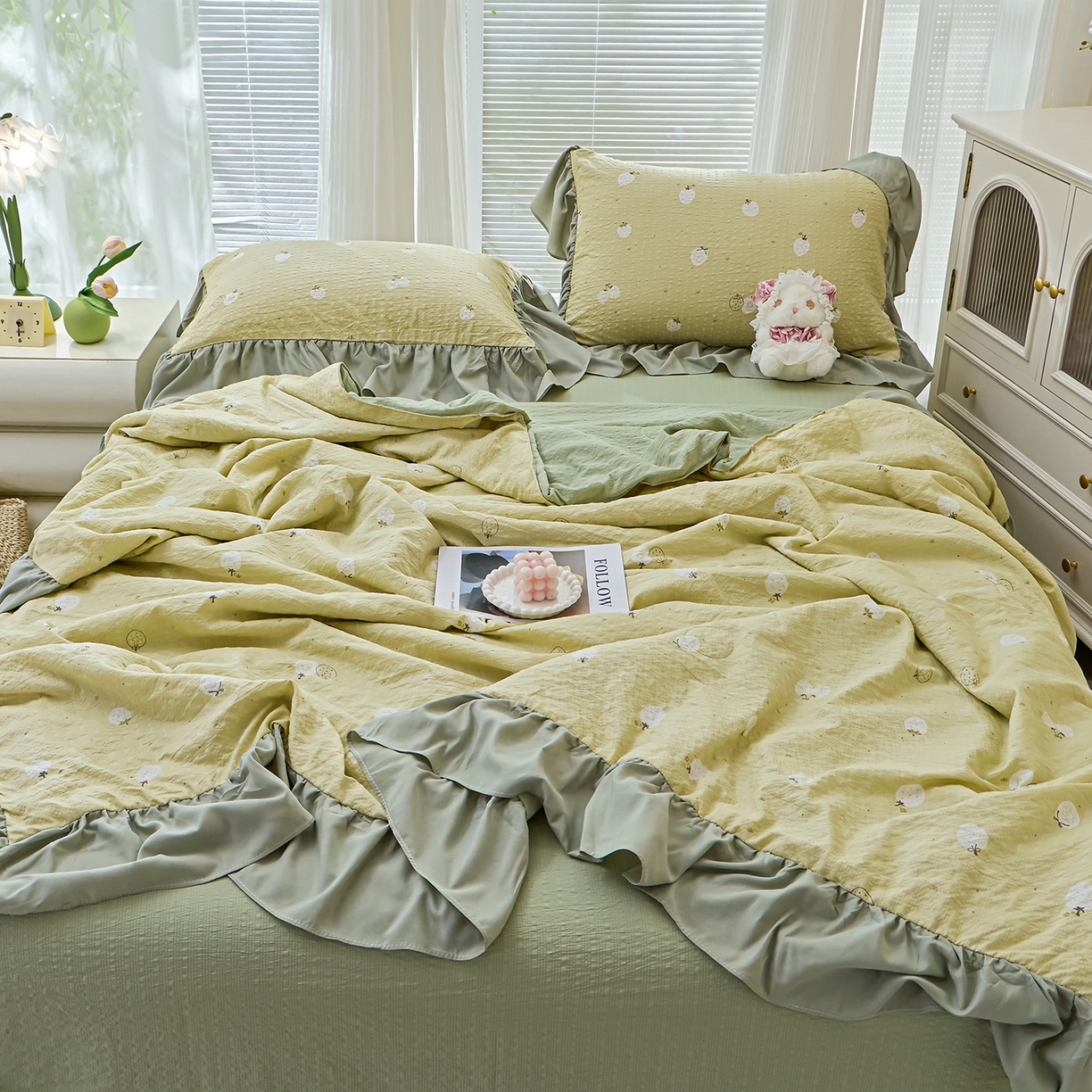 91家纺网 家纺一手货源 找家纺 人人爱家纺 2026新款泡芙纱欧式夏被夏凉被空调被四件套 抹茶梅梅