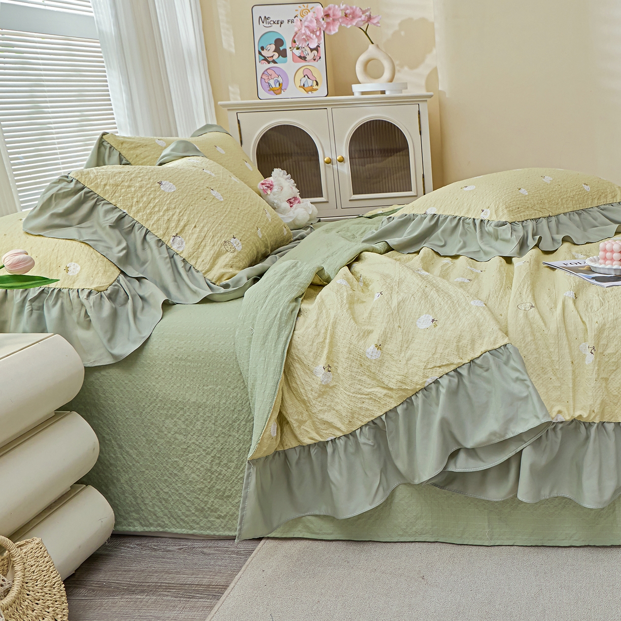 91家纺网 家纺一手货源 找家纺 人人爱家纺 2026新款泡芙纱欧式夏被夏凉被空调被四件套 抹茶梅梅