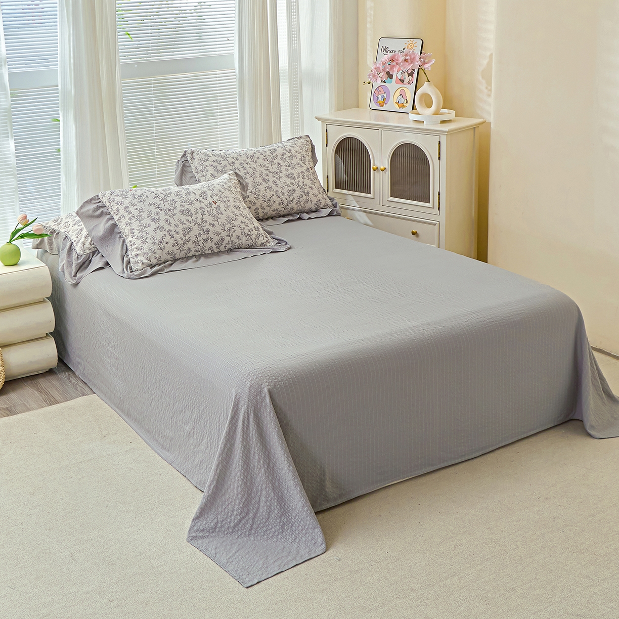 91家纺网 家纺一手货源 找家纺 人人爱家纺 2026新款泡芙纱欧式夏被夏凉被空调被四件套 线条画心