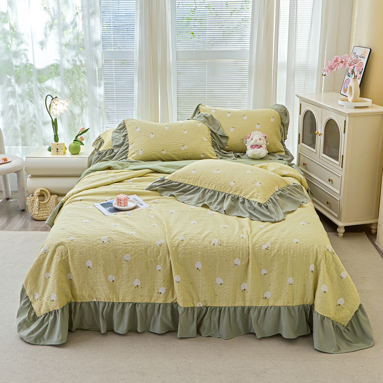 91家纺网 家纺一手货源 找家纺 人人爱家纺 2026新款泡芙纱欧式夏被夏凉被空调被四件套 抹茶梅梅