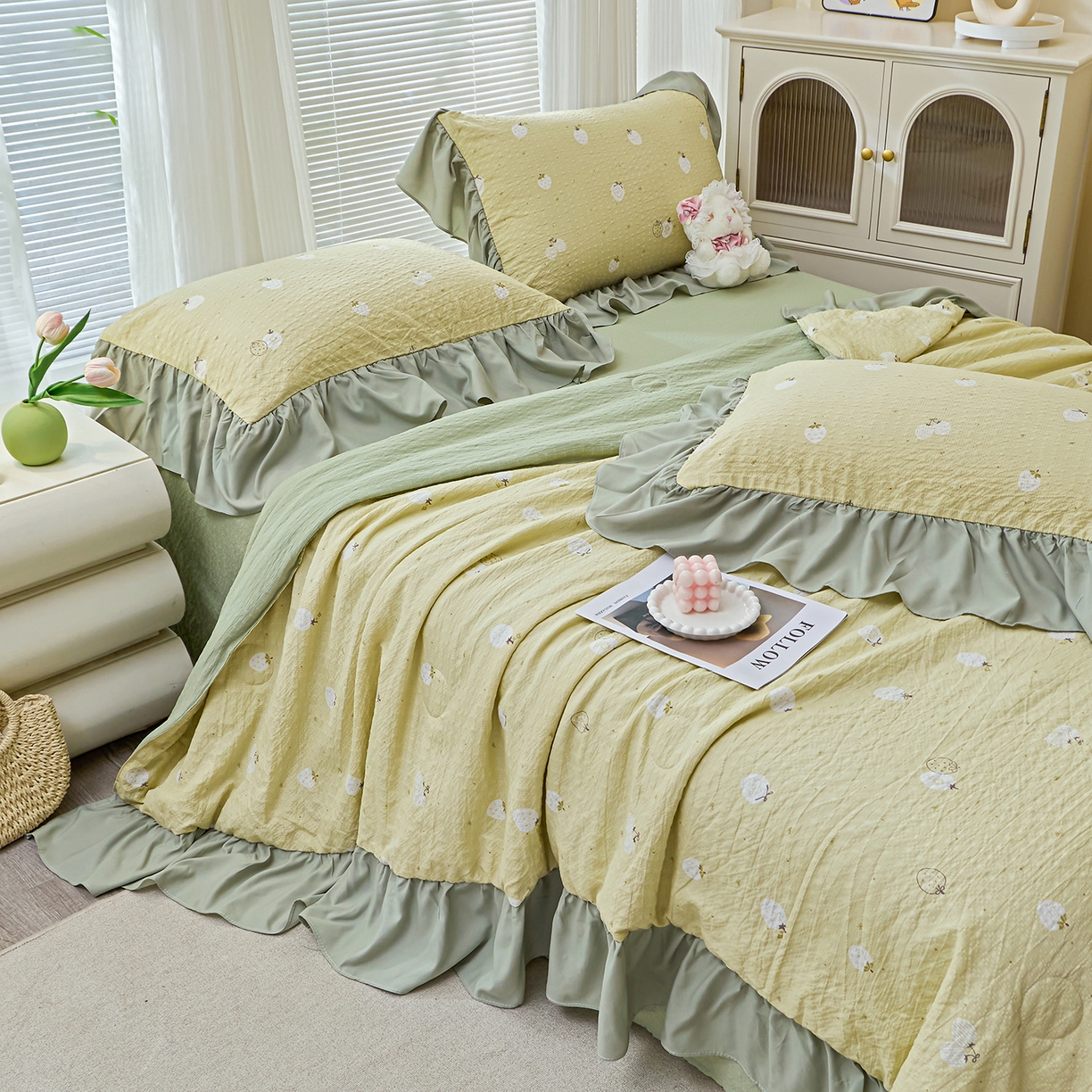 91家纺网 家纺一手货源 找家纺 人人爱家纺 2026新款泡芙纱欧式夏被夏凉被空调被四件套 抹茶梅梅