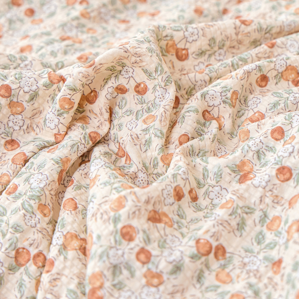 91家纺网 家纺一手货源 找家纺 人人爱家纺 2026新款泡芙纱欧式夏被夏凉被空调被四件套 浪漫樱桃