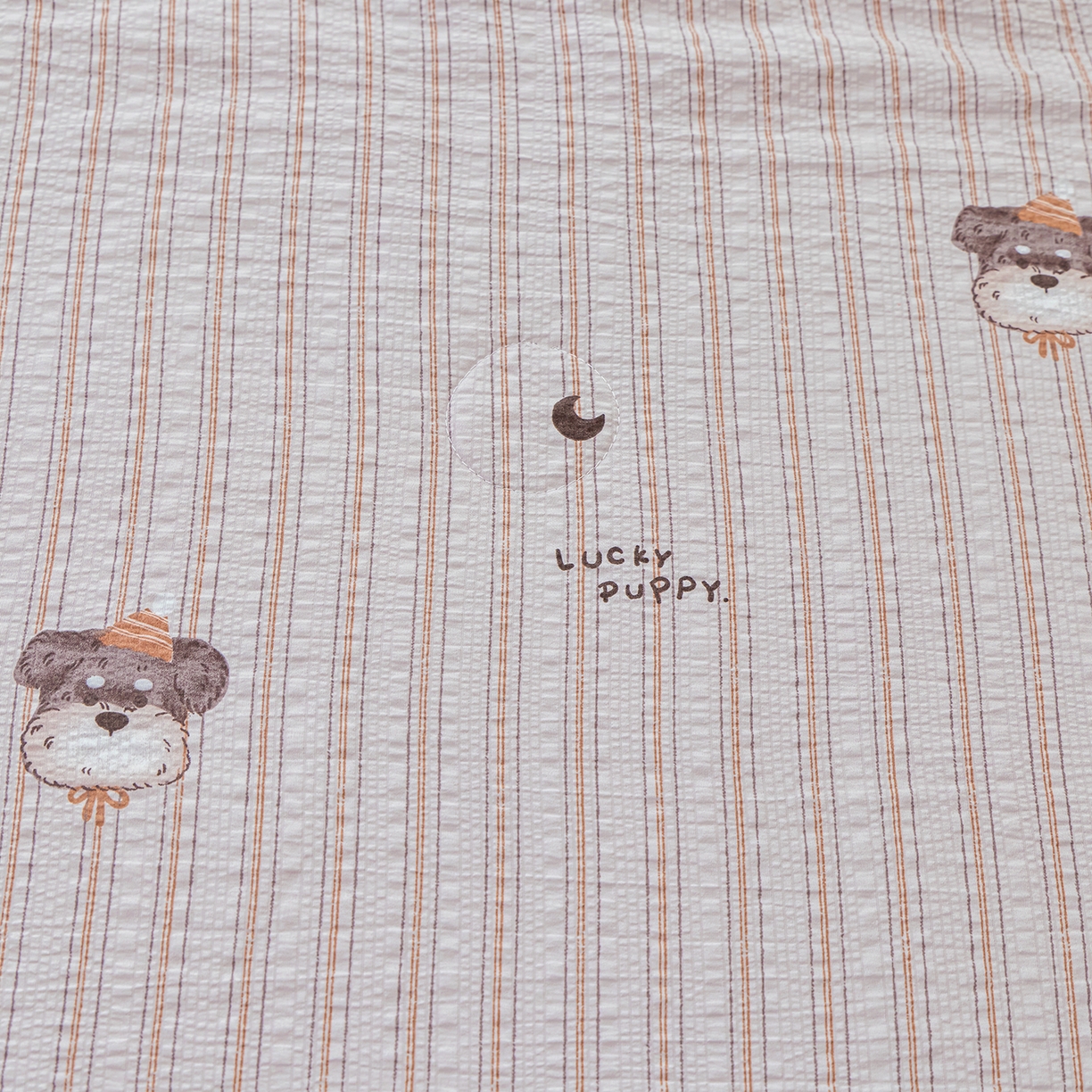 91家纺网 家纺一手货源 找家纺 人人爱家纺 2026新款泡芙纱欧式夏被夏凉被空调被四件套 咖啡狗