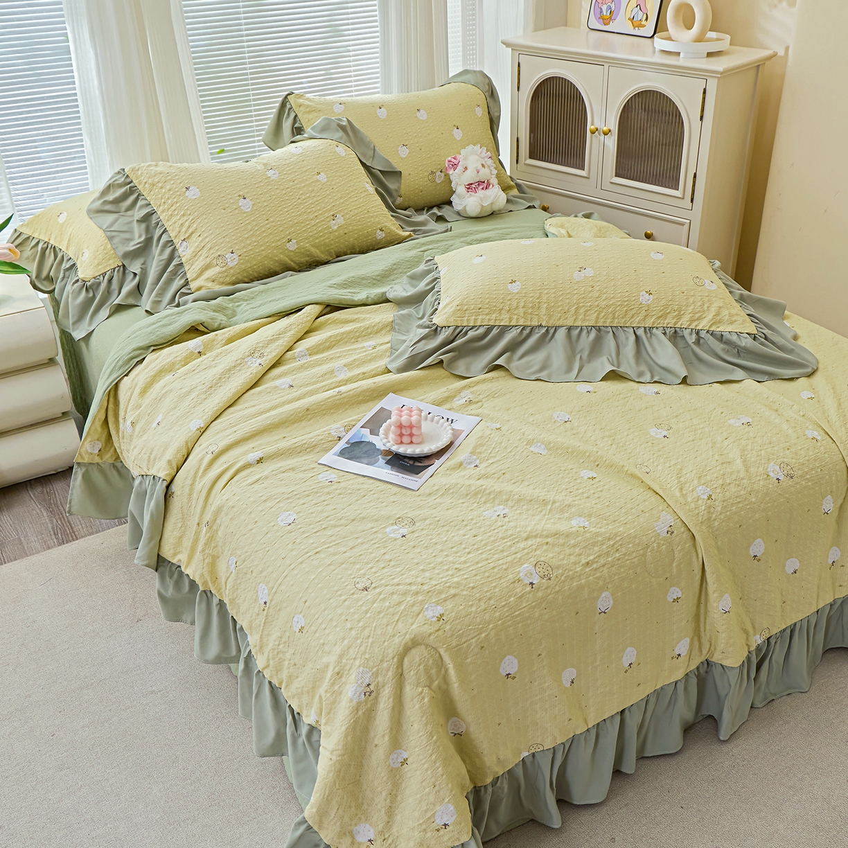 91家纺网 家纺一手货源 找家纺 人人爱家纺 2026新款泡芙纱欧式夏被夏凉被空调被四件套 抹茶梅梅