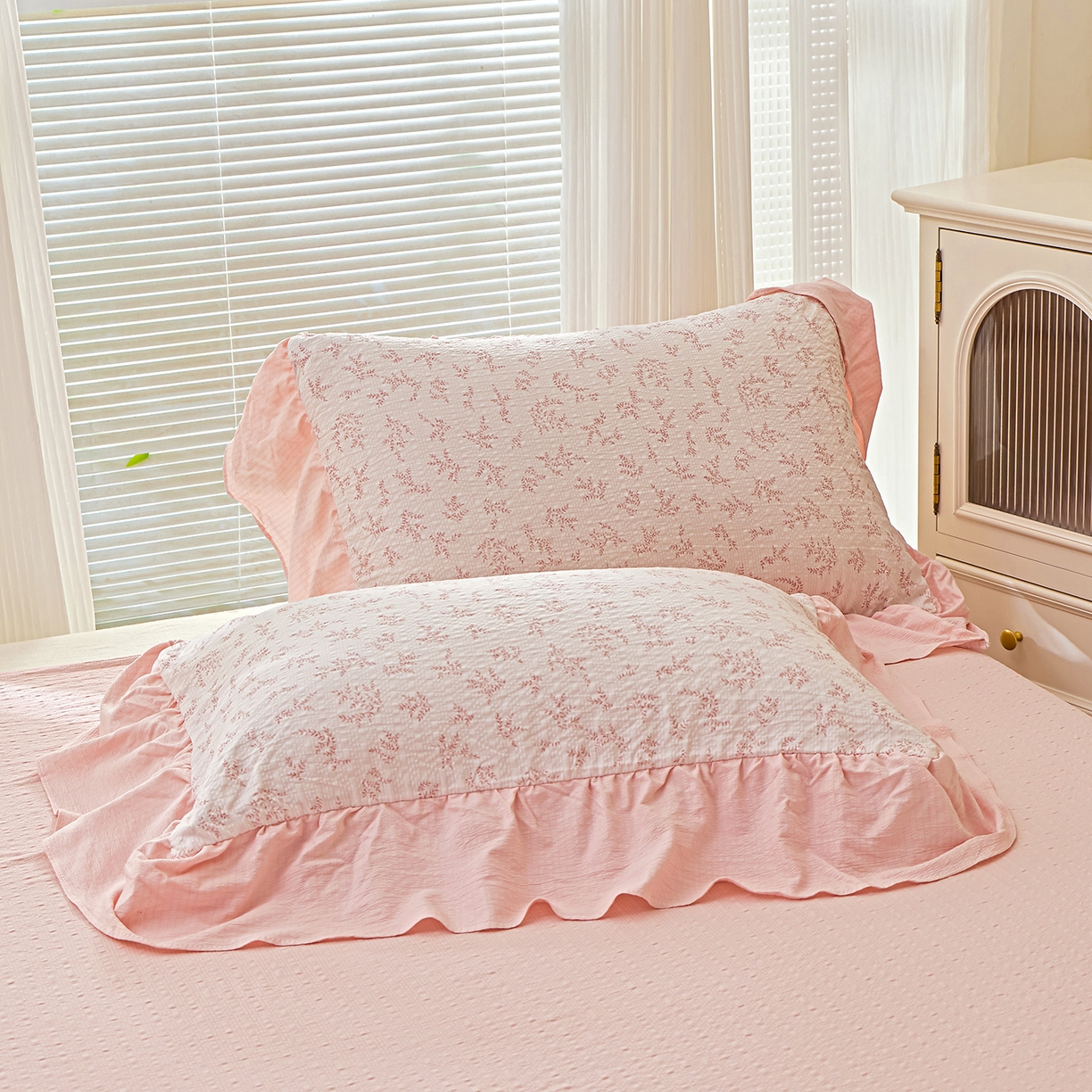 91家纺网 家纺一手货源 找家纺 人人爱家纺 2026新款泡芙纱欧式夏被夏凉被空调被四件套 杉条叶